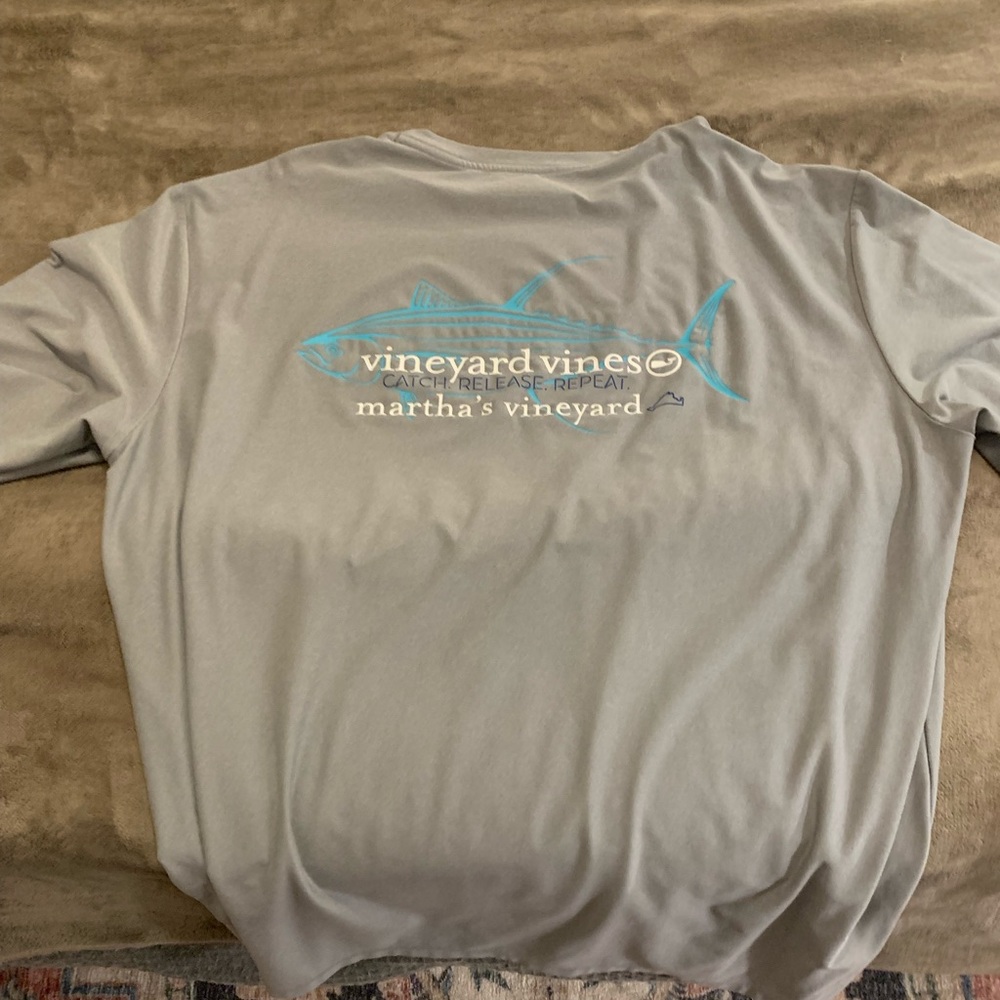 Vineyard Vines men’s large performance long sleeve tee Gray